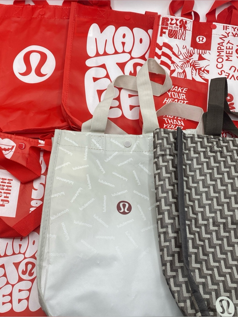 Lululemon Reusable Shopping Tote Bag Multicolor silver red black White Small 6